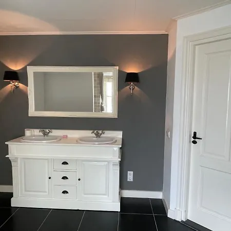 Luxe vakantiewoning op de Goudsberg-3